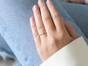 Verlobungsring Classic Petite in 14K Weißgold mit Diamant 0,09ct G/SI
