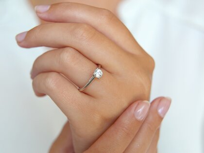 Verlobungsring Delight in 14K Weißgold mit Diamant 0,50ct H/SI