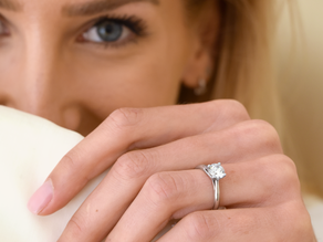 Verlobungsring Delight in 14K Weißgold mit Labordiamant 2,50ct E/VS