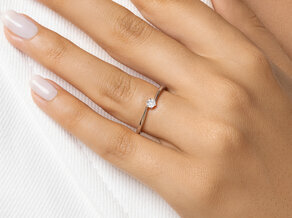 Verlobungsring Devotion in 18K Roségold mit Diamant 0,10ct G/SI