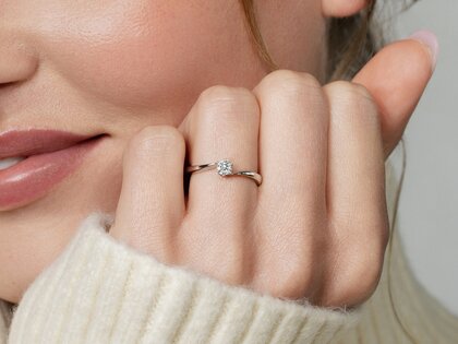 Verlobungsring Devotion in 18K Roségold mit Diamant 0,10ct G/SI
