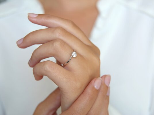 Verlobungsring Devotion in 14K Weißgold mit Labordiamant 0,50ct D/IF