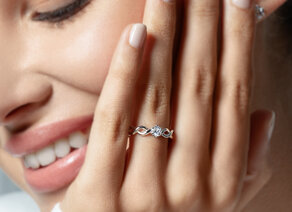 Verlobungsring Evoke in 9K Gelbgold mit Diamant 0,25ct H/SI