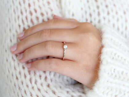 Verlobungsring Heaven 4 in 9K Weißgold mit Diamant 0,20ct D/IF