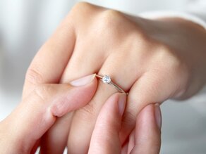 Verlobungsring Heaven 4 in 9K Weißgold mit Diamant 0,25ct H/SI