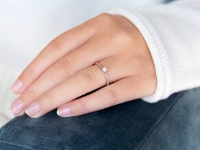 Verlobungsring Heaven 6 in 14K Gelbgold mit Diamant 0,10ct H/SI