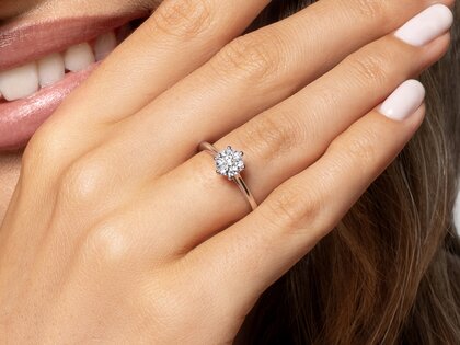 Verlobungsring Heaven 6 in 9K Weißgold mit Diamant 0,75ct G/SI