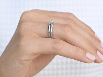 Verlobungsring Heaven 6 in 18K Weißgold mit Diamant 0,30ct G/SI