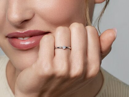 Verlobungsring Melody in 14K Weißgold mit Diamant 0,20ct G/SI