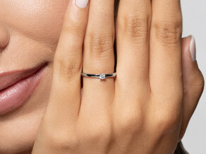 Verlobungsring Modern Petite in 14K Weißgold mit Diamant 0,08ct G/SI