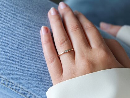Verlobungsring Modern in 14K Roségold mit Diamant 0,05ct G/SI