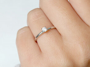 Verlobungsring Pure in 14K Weißgold mit Diamant 0,08ct G/SI