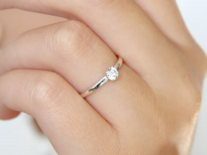 Verlobungsring Pure in 9K Gelbgold mit Diamant 0,23ct G/SI