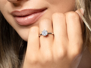 Verlobungsring Royal in 9K Weißgold mit Diamant 1,00ct H/SI