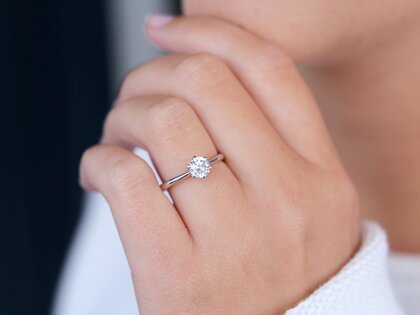 Verlobungsring Spirit in 9K Weißgold mit Labordiamant 1,00ct E/VS