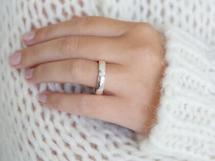 Verlobungsring Destiny in 14K Weißgold mit Diamant 0,20ct H/SI
