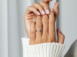 Verlobungsring Infinity in 14K Gelbgold mit Diamant 0,03ct H/SI
