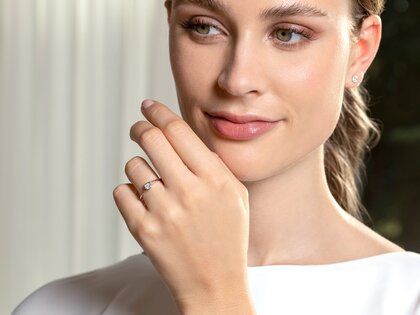 Verlobungsring Touch in 18K Weißgold mit Diamant 0,23ct D/IF