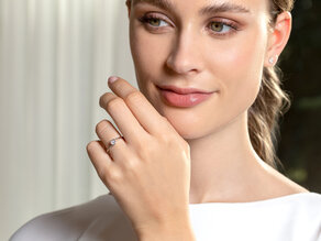 Verlobungsring Touch in 18K Weißgold mit Diamant 0,23ct D/IF