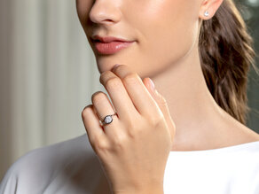 Verlobungsring Touch in 9K Weißgold mit Labordiamant 1,00ct E/VS