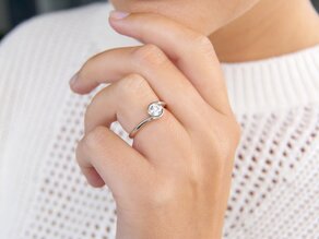 Verlobungsring Touch in 14K Weißgold mit Labordiamant 0,50ct E/VS