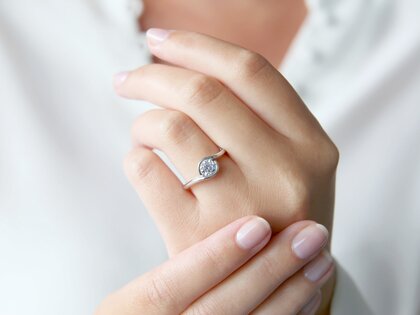 Verlobungsring Touch in 9K Weißgold mit Diamant 0,75ct G/SI