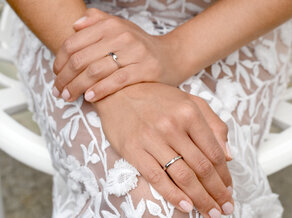 Verlobungsring Twist Petite in 14K Weißgold mit Diamant 0,04ct G/SI