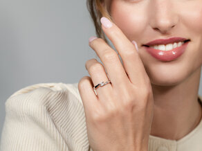 Verlobungsring Twist in Silber 925/- mit Diamant 0,07ct D/IF