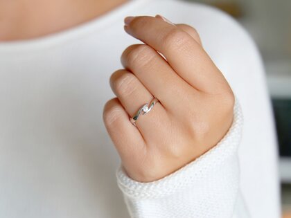 Verlobungsring Twist in Silber 925/- mit Diamant 0,10ct G/VS