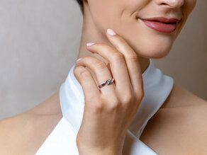 Verlobungsring Twist in 14K Gelbgold mit Diamant 0,20ct H/SI