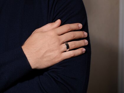 Herrenring Modern 8mm in 14K Weißgold poliert